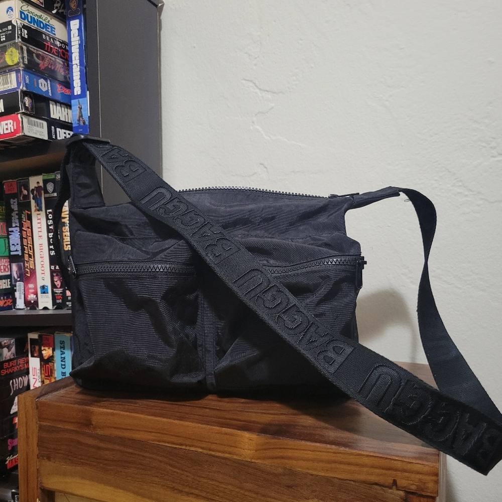 Baggu Medium Cargo Crossbody Black